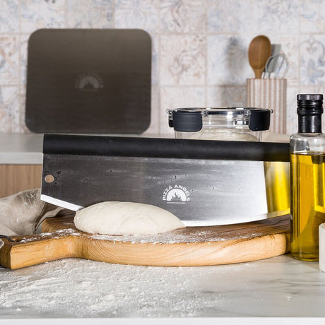 Modern House Pizza Angels pizzadelare vagga 35 cm svart/borstad stål