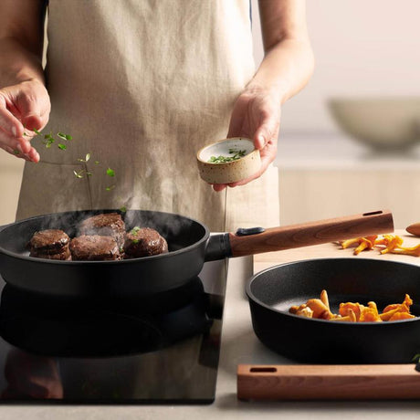 Woll Eco Logic QXR Traktörpanna med avtagbart trähandtag 24 cm