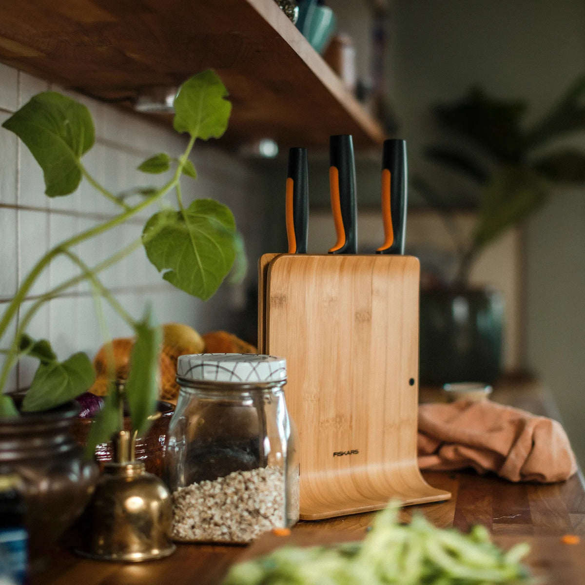 Fiskars Functional Form Knivblock med 3 Knivar Bambu - Kockensval