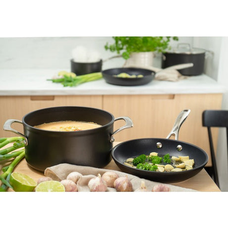 Modern House Gryta 3L Black Line 20 cm - Kockensval