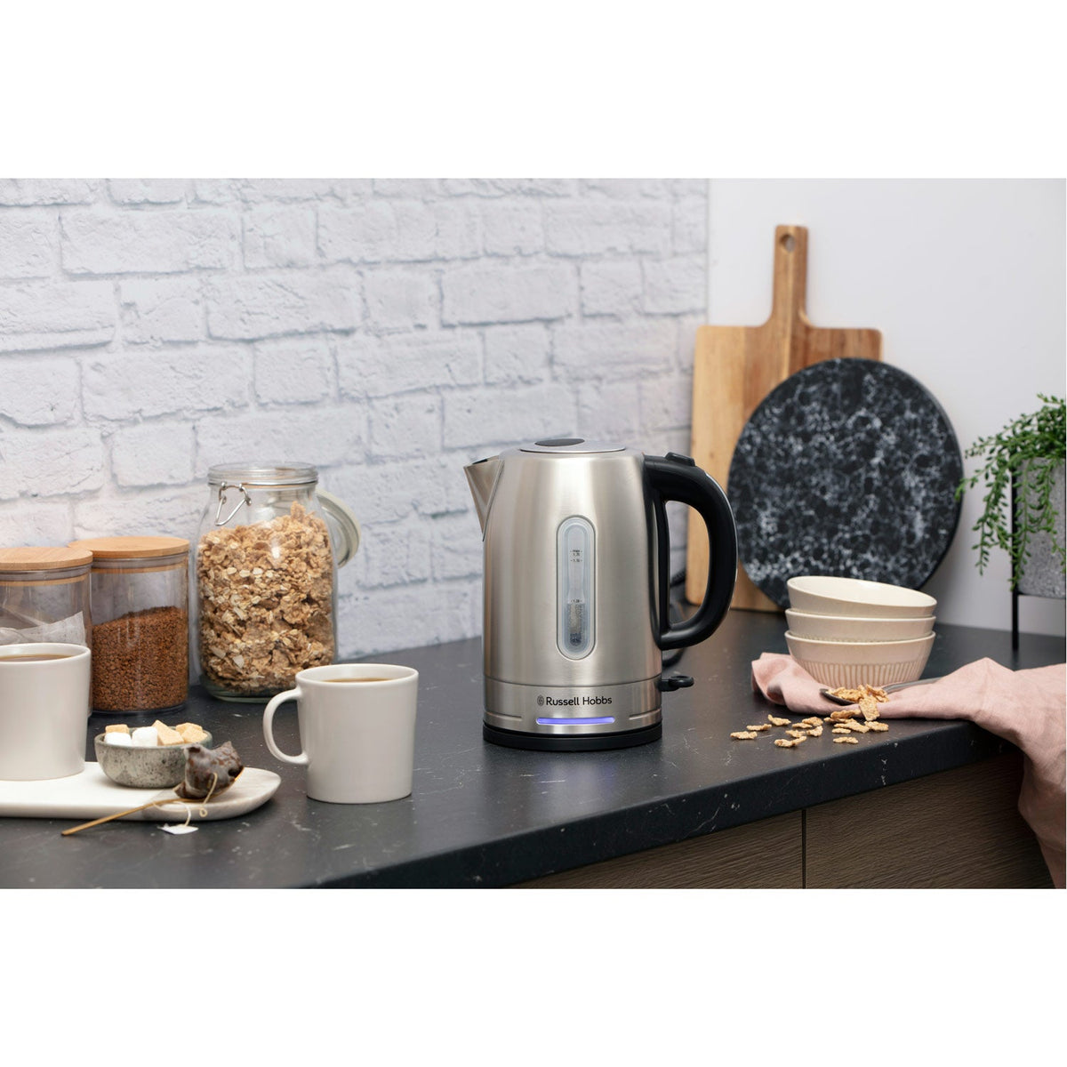Russell Hobbs Vattenkokare 26300 - 70 Quiet 1,7 L - Kockensval