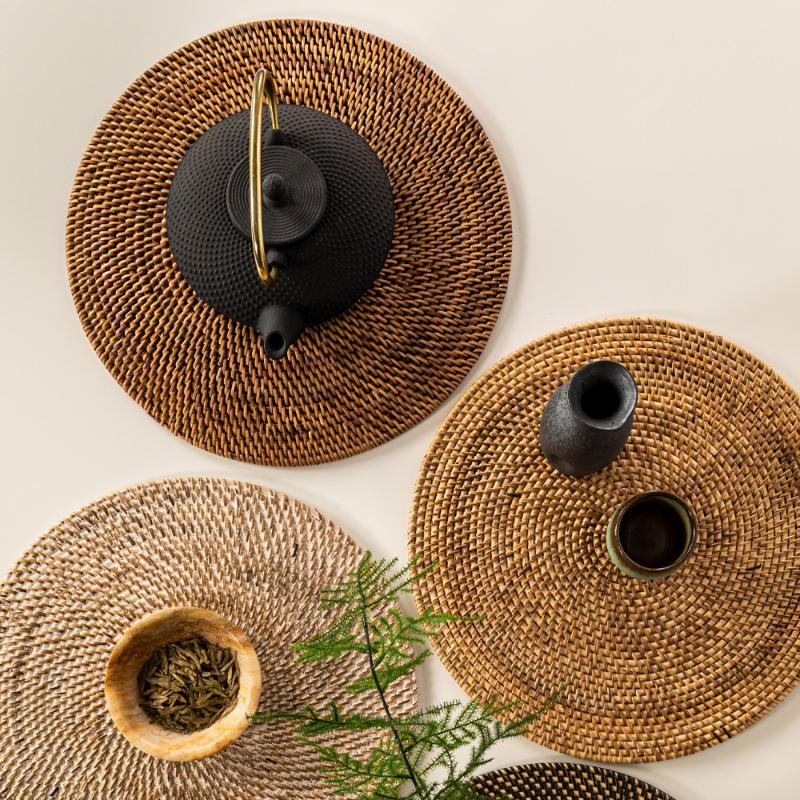 Ziczac Rattan Bordstablett 36 cm Mörkbrun - Kockensval