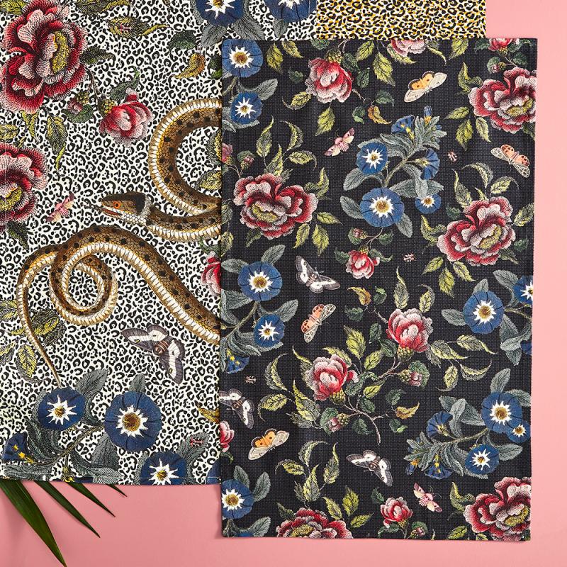 Spode Creatures of Curiosity kökshandduk 45x74 cm svart/blommig