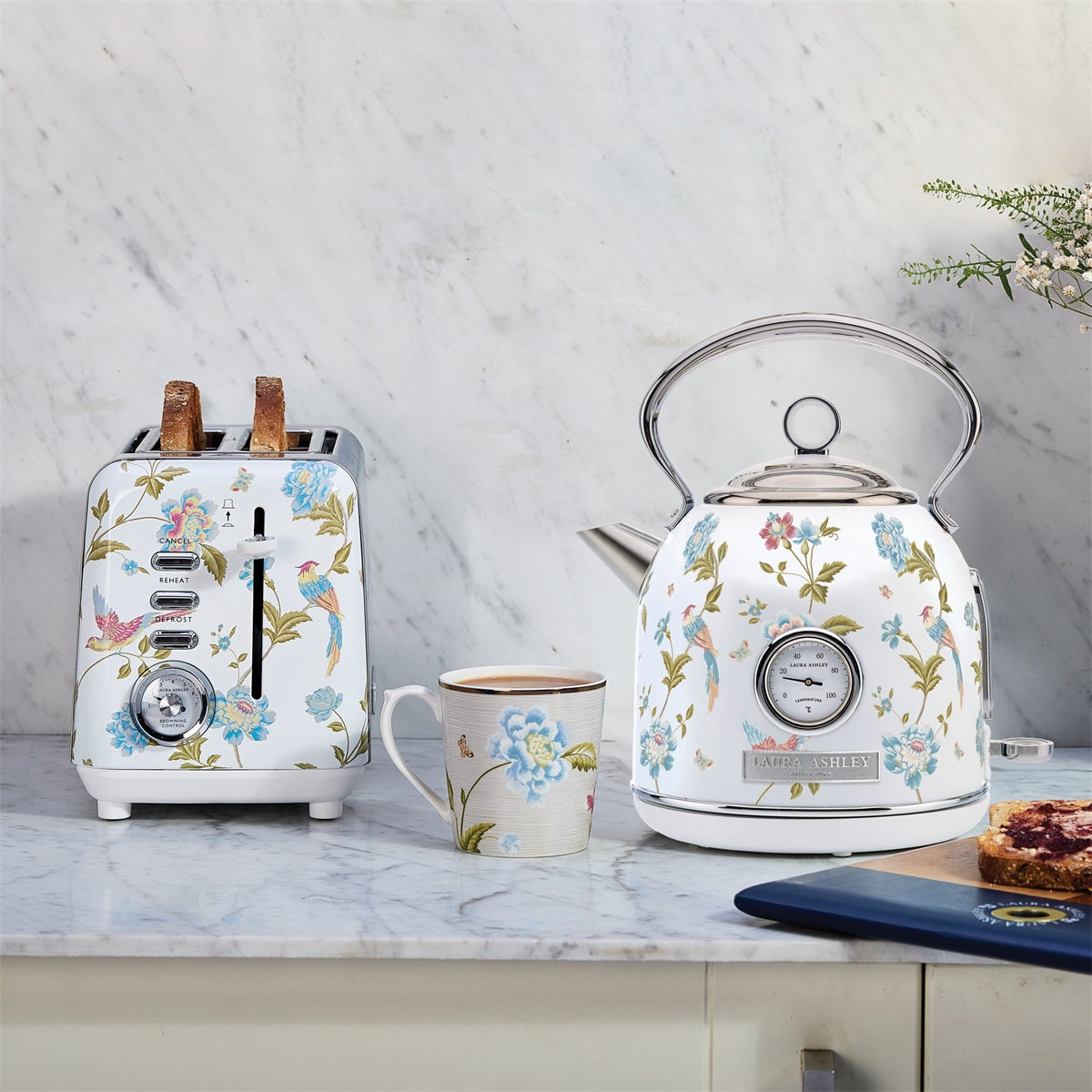 Laura Ashley Dome vattenkokare elektrisk 1,7 L Elveden White