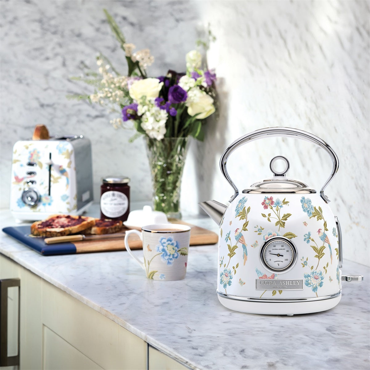 Laura Ashley Dome vattenkokare elektrisk 1,7 L Elveden White