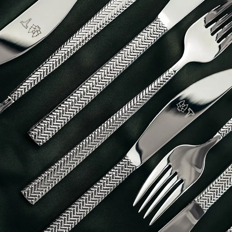 Vargen & Thor Glöd bestickset 16 delar blankt stål