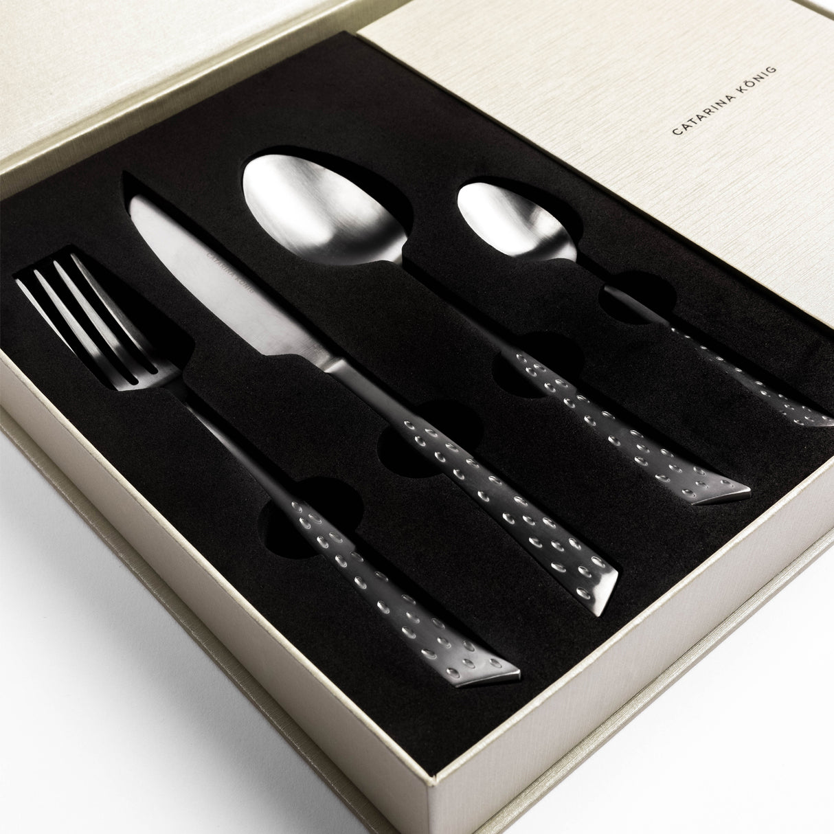 Catarina König Bestickset 24 delar Strawberry