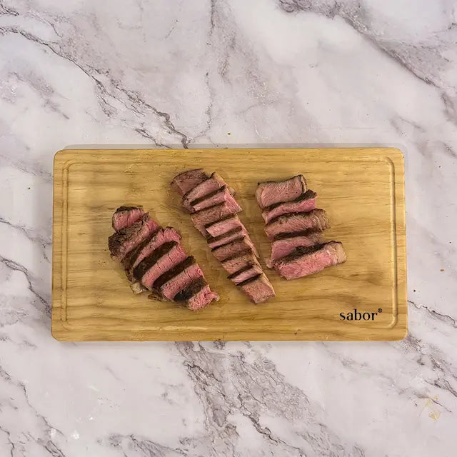 Sabor Trevig skärbräda med blodränna 45x24,5 cm accoya