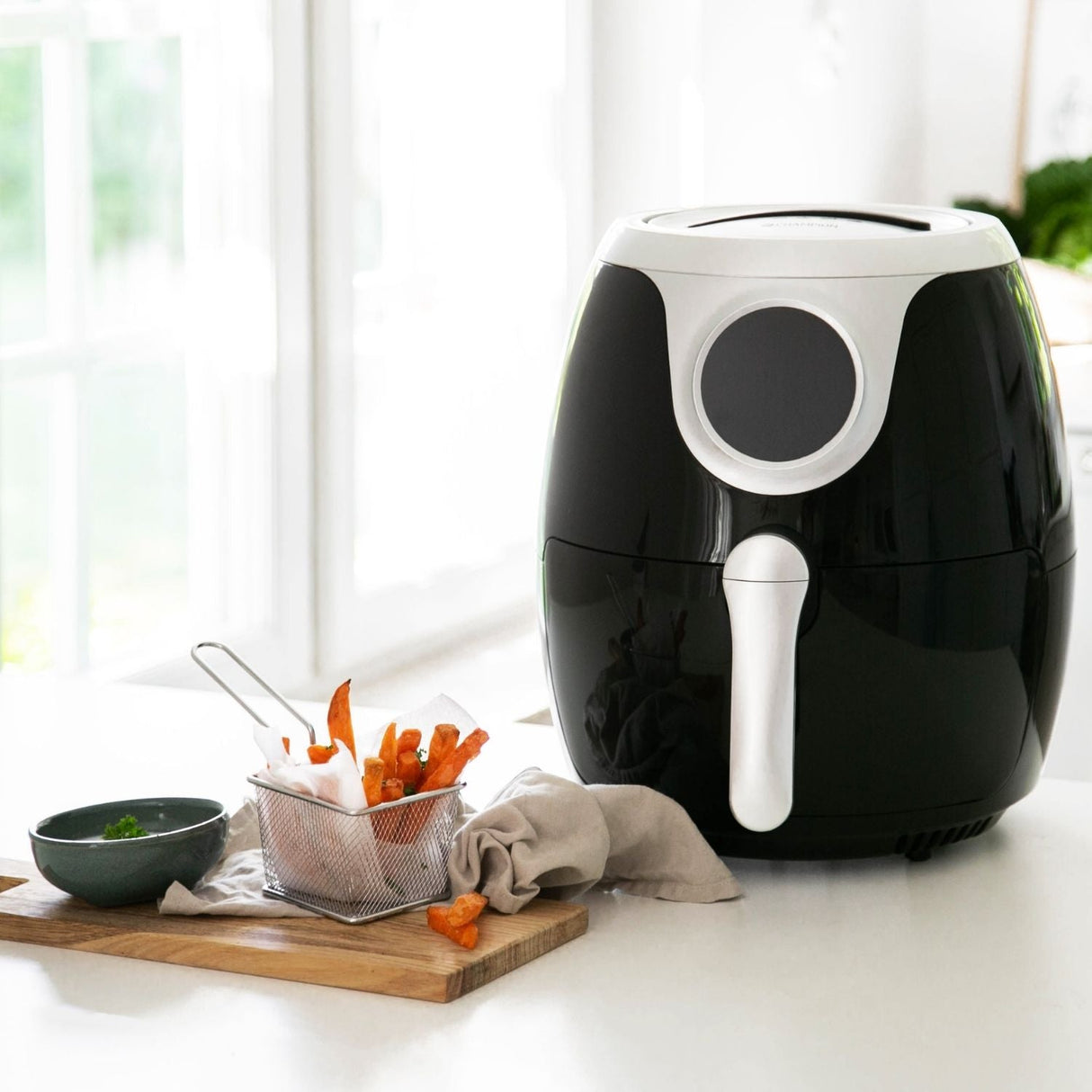 Champion Air Fryer XXL 5,6L 1800W Svart/Silver - Kockensval