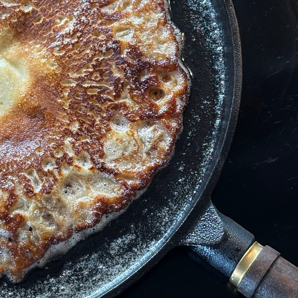 Maku Pannkakspanna i gjutjärn med trähandtag 26 cm