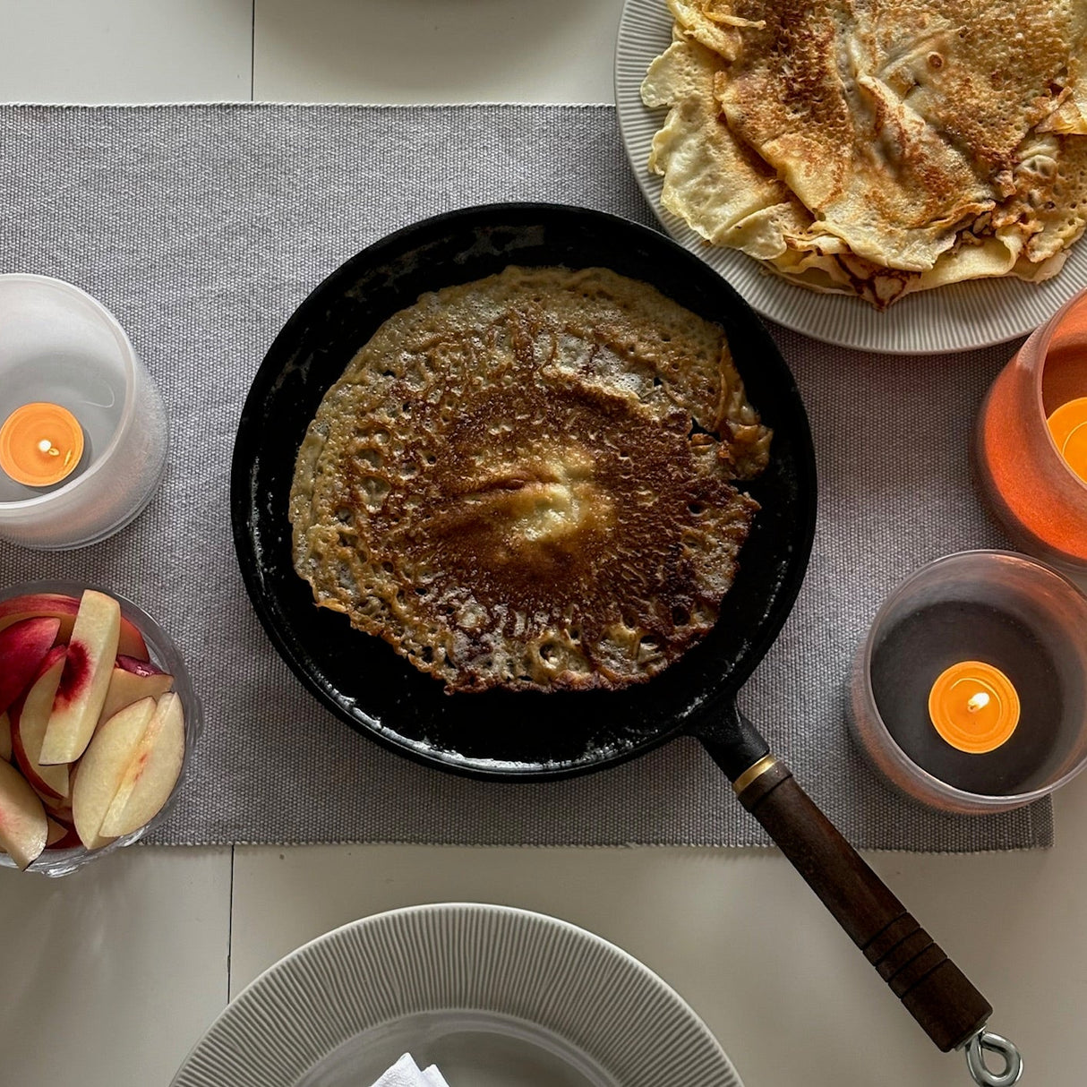 Maku Pannkakspanna i gjutjärn med trähandtag 26 cm
