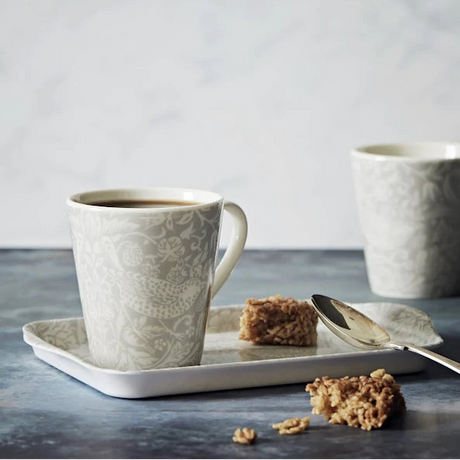 Spode Morris & Co två muggar och bricka Pure Morris